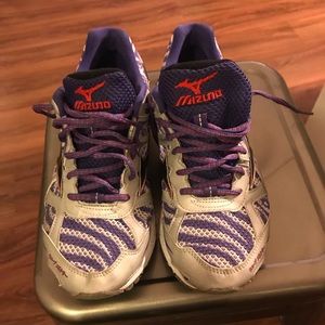 Mizuno running shoe, women’s, Size 8.5